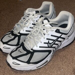 Men's White and Black walking Sneakers